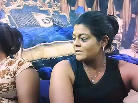 Snapshot of indianCherryPie chatting on November 27, 7:03 pm indianCherryPie online show from November 27, 7:03 pm