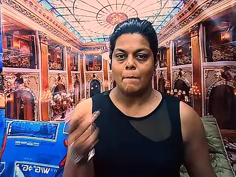 Snapshot of indianCherryPie chatting on November 8, 5:33 am indianCherryPie online show from November 8, 5:33 am