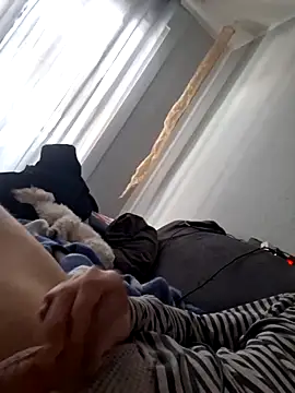 hotbi1981 online show from March 4, 9:39 am