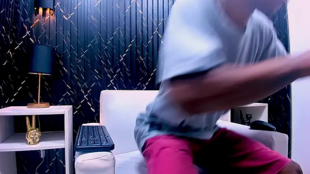 LarryCollin online show from March 3, 1:38 am