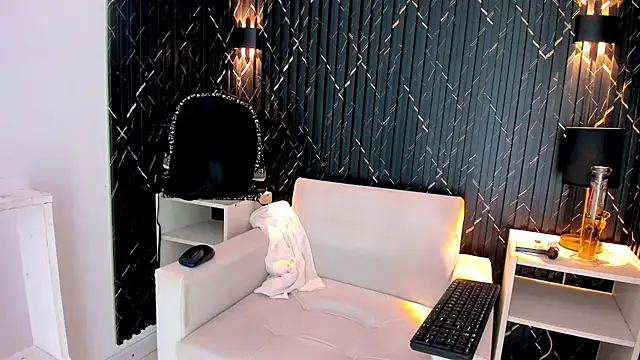 LarryCollin online show from February 24, 7:44 am