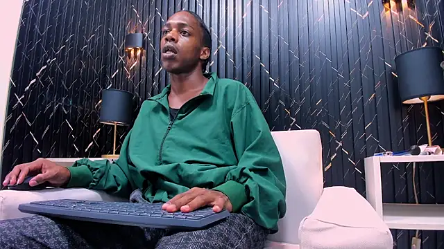 LarryCollin online show from February 25, 6:14 am