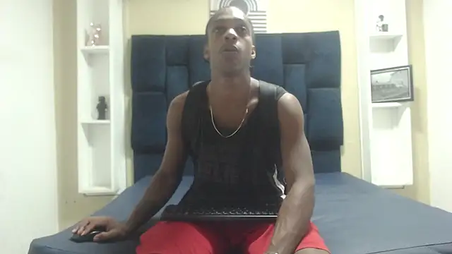 LarryCollin online show from February 21, 10:59 pm