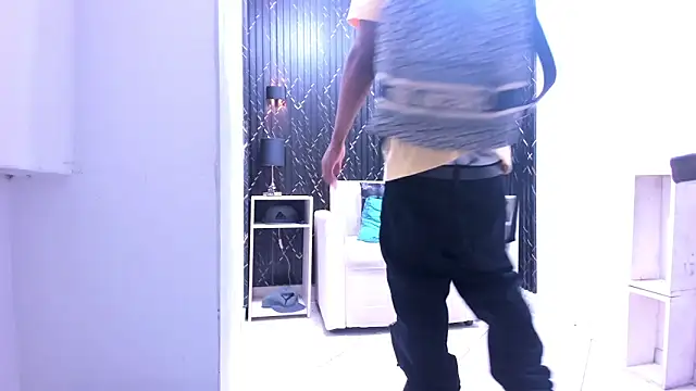 LarryCollin online show from September 12, 3:17 am