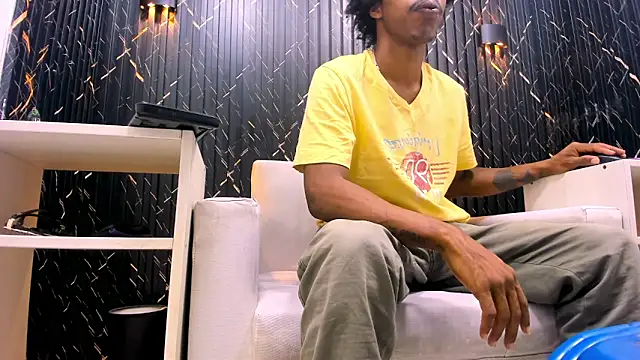 LarryCollin online show from October 9, 3:29 am