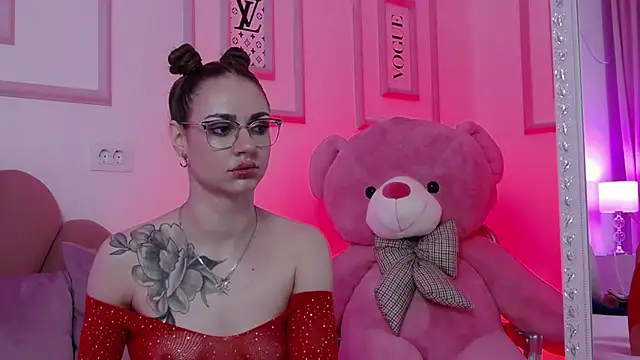 Abby  White online show from March 18, 5:12 pm