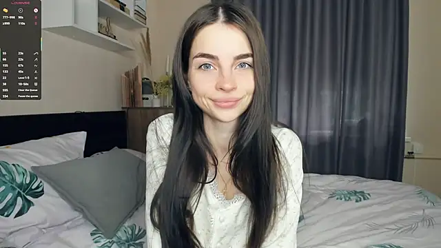 Snapshot of MaryJacksoon chatting on June 19, 7:47 am MaryJacksoon online show from June 19, 7:47 am