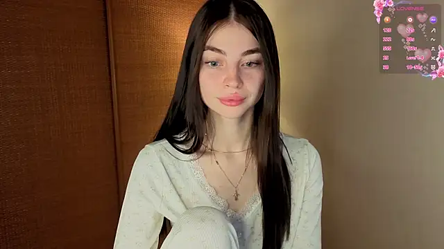 MaryJacksoon online show from November 1, 8:08 am