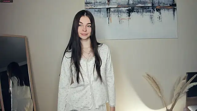 MaryJacksoon online show from November 29, 7:30 am