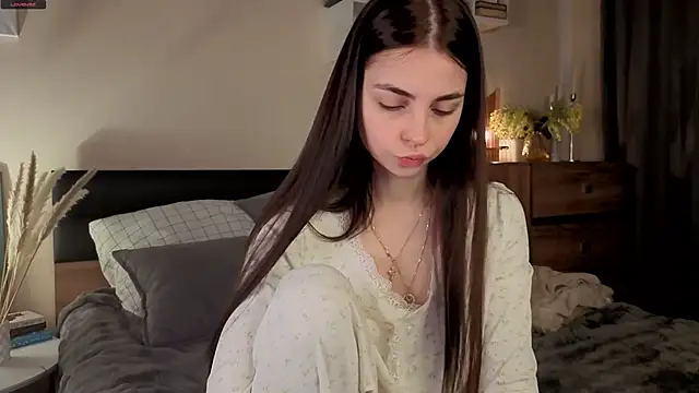 MaryJacksoon online show from November 8, 7:45 am