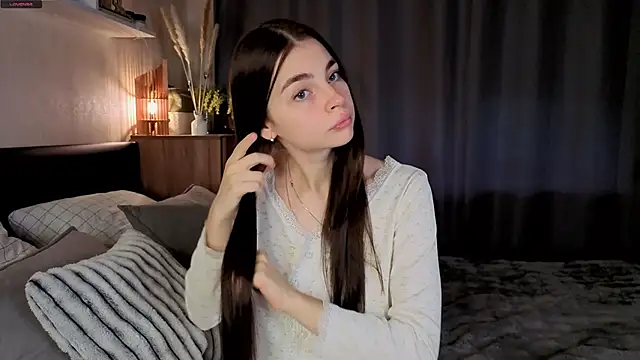 MaryJacksoon online show from November 14, 7:56 am