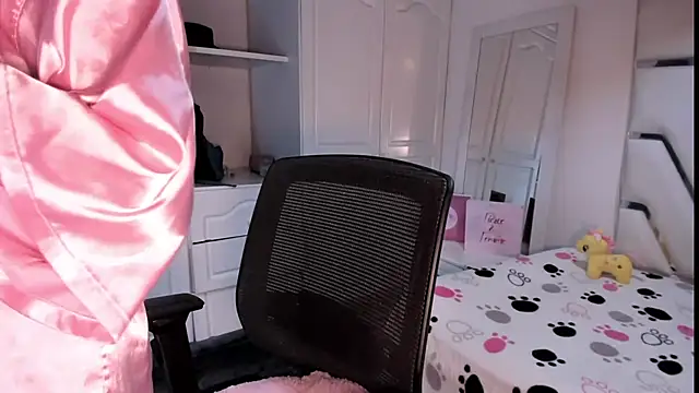  Mia Wallace online show from December 27, 2:58 am