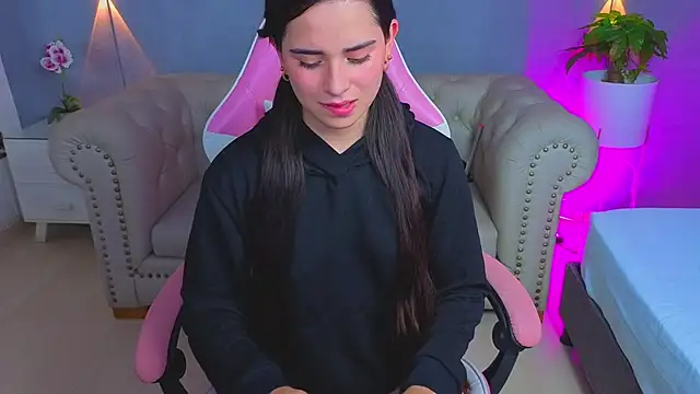 angelica dymond online show from December 2, 12:18 pm