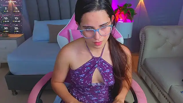 angelica dymond online show from November 8, 7:06 pm