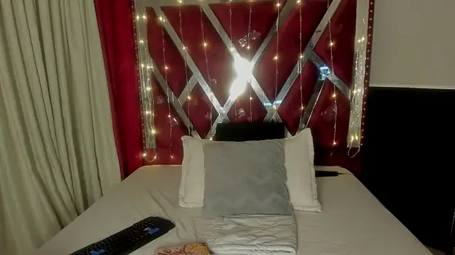 MicaelaHot  online show from April 12, 2:59 am