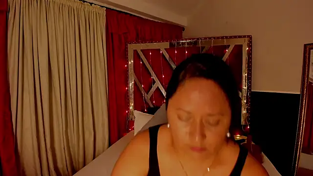 MicaelaHot  online show from January 17, 3:32 am