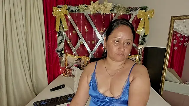 MicaelaHot  online show from November 30, 3:18 am