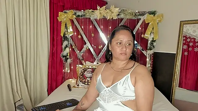 MicaelaHot  online show from November 29, 3:06 am