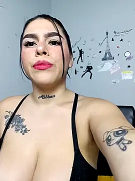 BigTits Kitty online show from October 20, 6:15 am