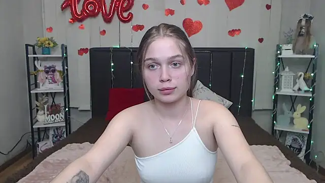 LaraPika online show from May 11, 2:56 pm