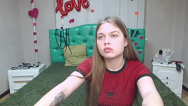 LaraPika online show from March 18, 3:22 pm