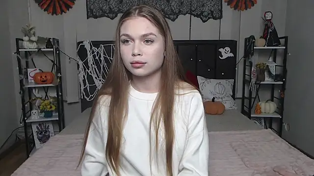 Snapshot of LaraPika chatting on November 8, 6:28 am LaraPika online show from November 8, 6:28 am