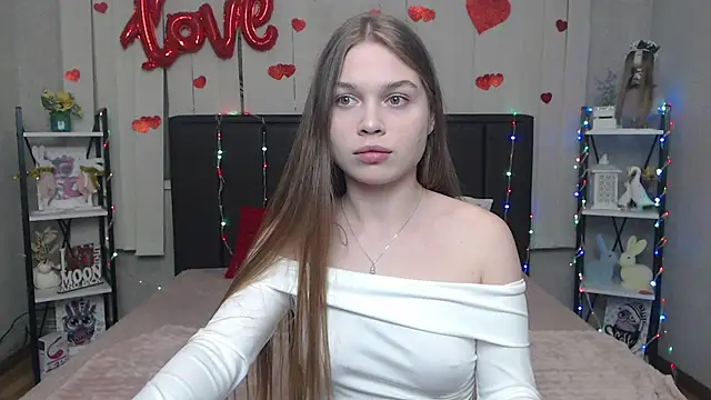 LaraPika online show from April 14, 5:07 pm