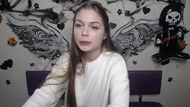 Snapshot of LaraPika chatting on October 26, 5:08 am LaraPika online show from October 26, 5:08 am