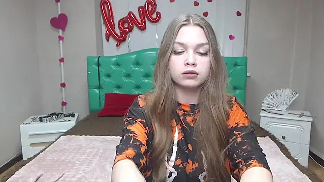 LaraPika online show from February 28, 6:35 am