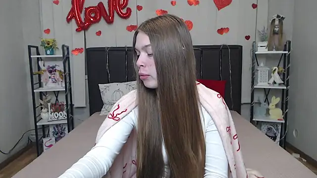 LaraPika online show from February 12, 9:20 am