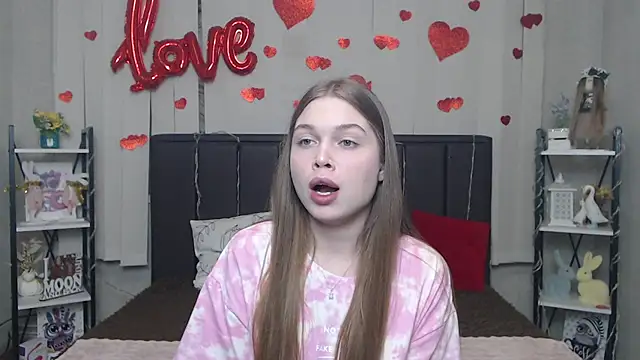 LaraPika online show from April 22, 5:03 am