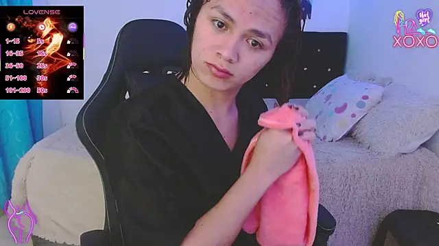 Snapshot of giuliana_andrade chatting on January 16, 12:03 am giuliana andrade online show from January 16, 12:03 am