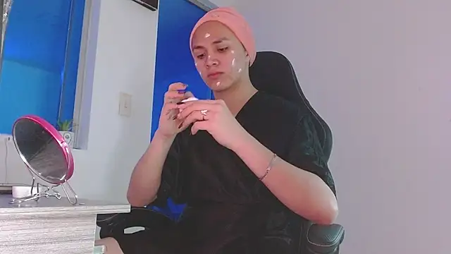 giuliana andrade online show from April 1, 12:13 am