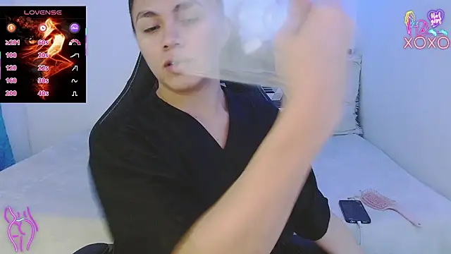 Snapshot of giuliana_andrade chatting on February 5, 11:44 pm giuliana andrade online show from February 5, 11:44 pm