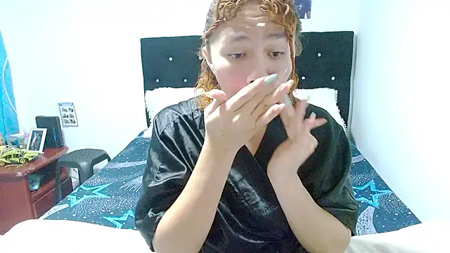 Snapshot of giuliana_andrade chatting on November 5, 12:36 am giuliana andrade online show from November 5, 12:36 am