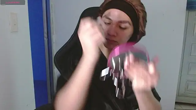 Snapshot of giuliana_andrade chatting on February 17, 11:46 pm giuliana andrade online show from February 17, 11:46 pm