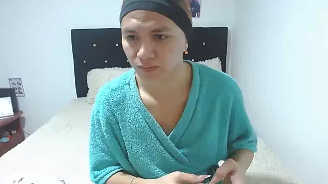 Snapshot of giuliana_andrade chatting on October 25, 12:21 am giuliana andrade online show from October 25, 12:21 am