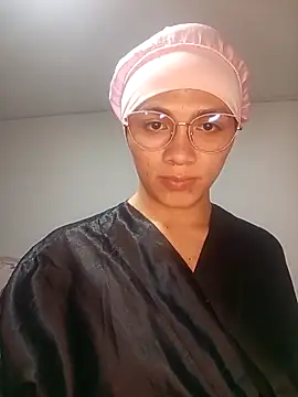 Snapshot of giuliana_andrade chatting on January 14, 10:35 pm giuliana andrade online show from January 14, 10:35 pm