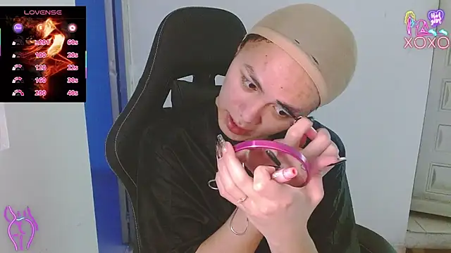 Snapshot of giuliana_andrade chatting on February 20, 12:18 am giuliana andrade online show from February 20, 12:18 am