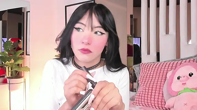 Snapshot of Kitty_Eliffe chatting on December 3, 9:36 pm Kitty Eliffe online show from December 3, 9:36 pm