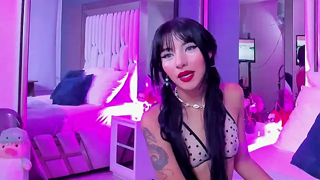 Snapshot of Kitty_Eliffe chatting on February 20, 10:48 pm Kitty Eliffe online show from February 20, 10:48 pm