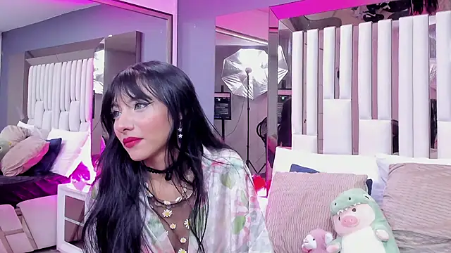 Snapshot of Kitty_Eliffe chatting on March 6, 10:36 pm Kitty Eliffe online show from March 6, 10:36 pm