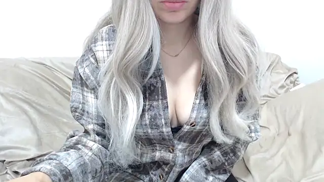  kitty Rose  online show from December 21, 6:15 am