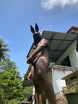 Snapshot of DragonLover_93 chatting on October 28, 5:39 am DragonLover 93 online show from October 28, 5:39 am