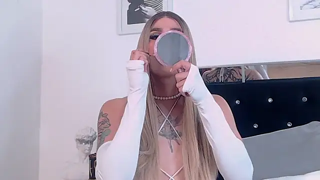 ZikaruRichie online show from November 13, 10:41 am