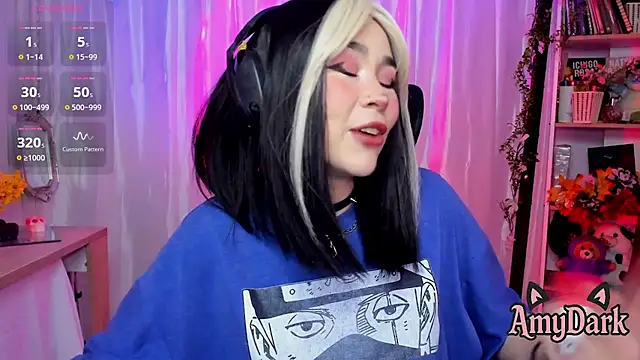 Snapshot of _AmyDark chatting on November 5, 8:45 pm AmyDark online show from November 5, 8:45 pm