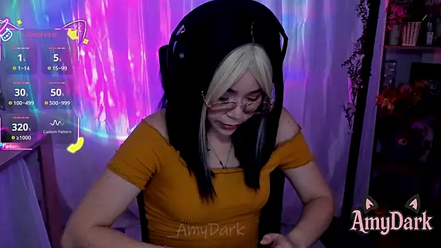 Snapshot of _AmyDark chatting on September 24, 8:37 pm AmyDark online show from September 24, 8:37 pm