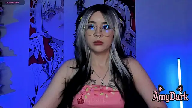 Snapshot of _AmyDark chatting on May 10, 11:39 pm AmyDark online show from May 10, 11:39 pm