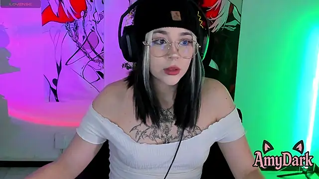 Snapshot of _AmyDark chatting on April 27, 6:06 pm AmyDark online show from April 27, 6:06 pm