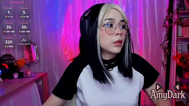 Snapshot of _AmyDark chatting on November 23, 12:09 am AmyDark online show from November 23, 12:09 am